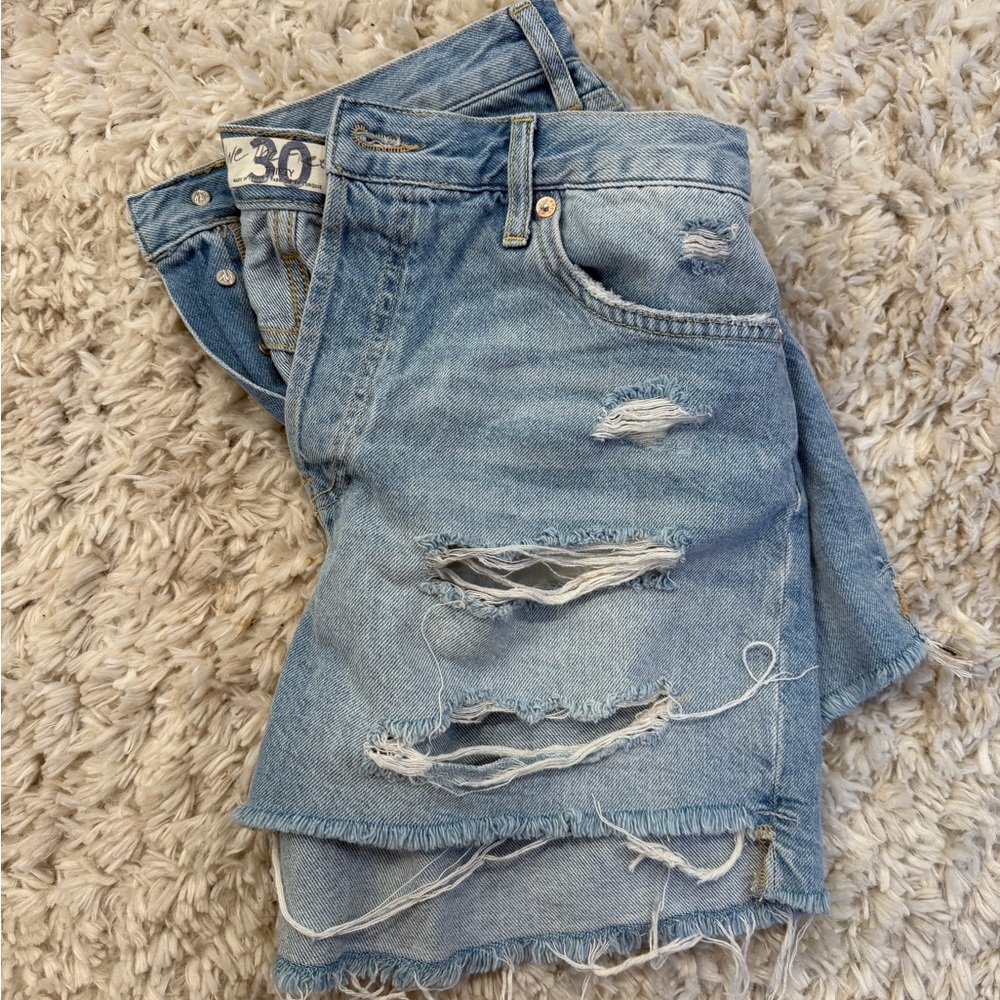 NWOT Free People We The Free Distressed Button Fly Denim Shorts Size 30